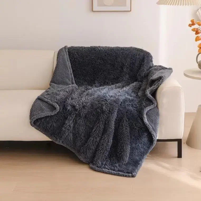 SnugNest™ Luxe Couple Blanket